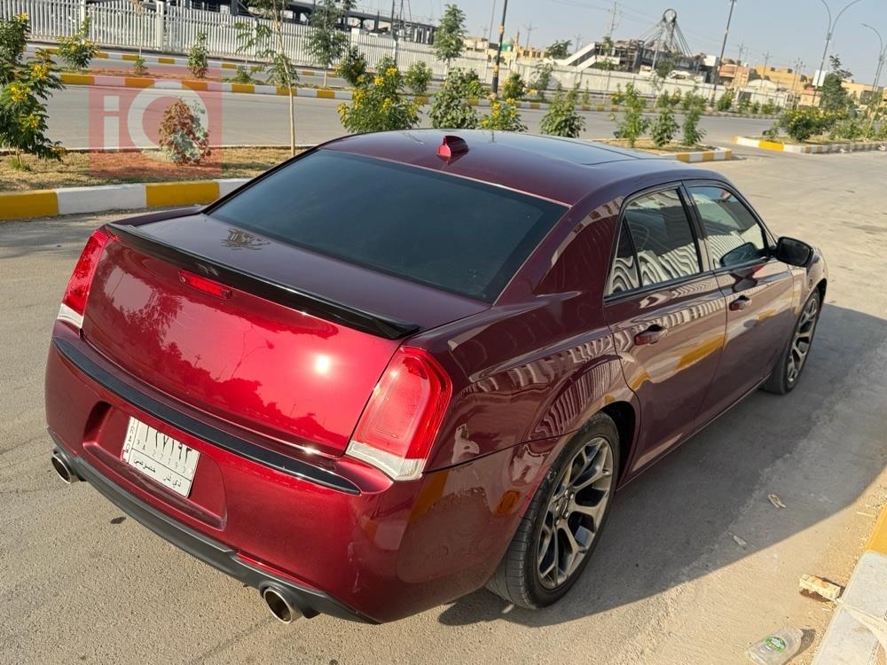 کرایسلەر 300